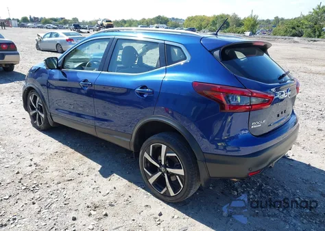2021 Nissan Rogue Sport Sl Awd Xtronic Cvt z USA, uszkodzony, nr VIN JN1BJ1CW2MW438388